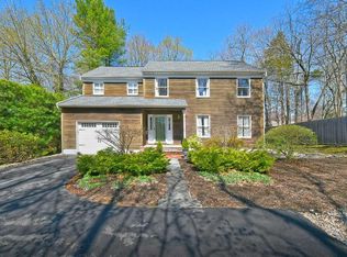 11 Lotowana Ln, Stony Brook, NY 11790