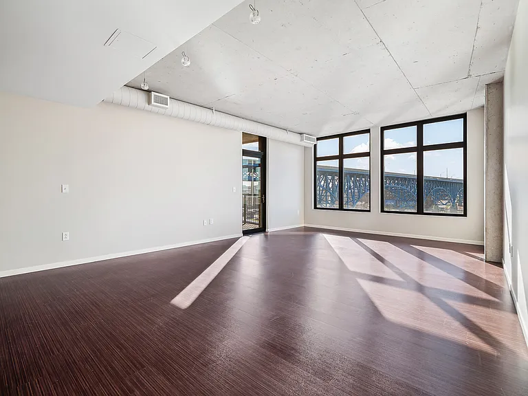 Flats at East Bank — Photo 14