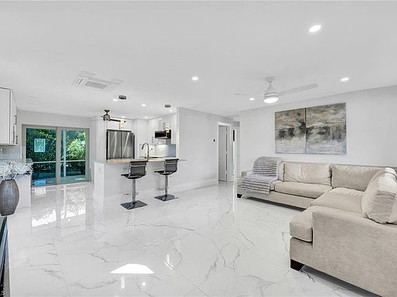 5th image of 20 Kings RD #A18