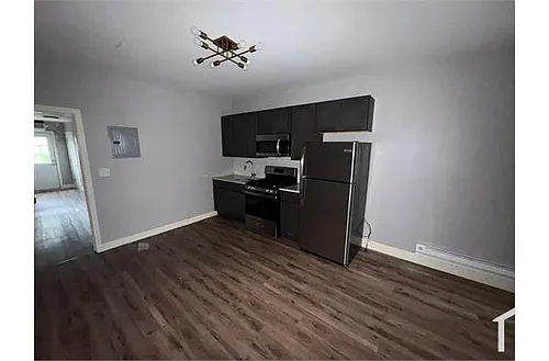 805 Summer Ave Photo 1