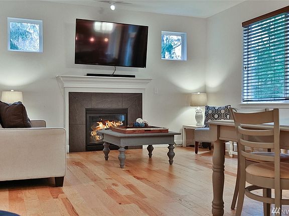 5th image of 13913 101st Avenue Ct NW