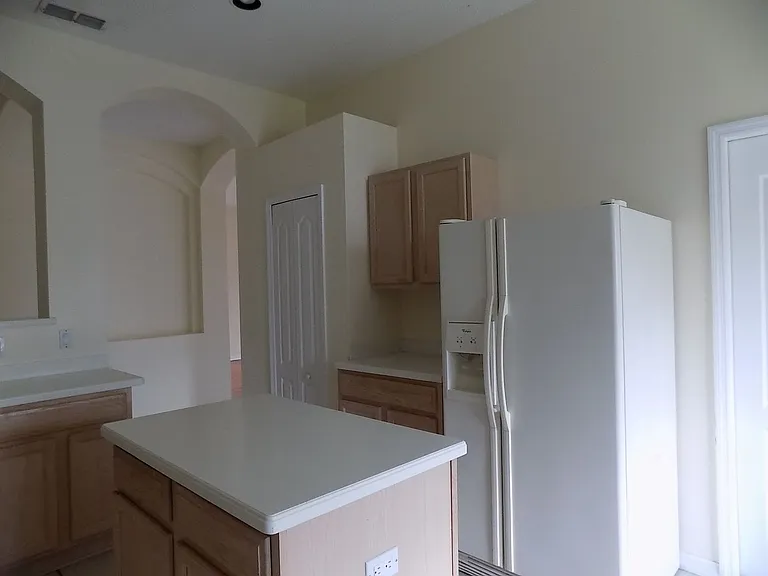 102 Carnival Dr — Photo 13