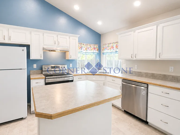 8179 E Portage St — Photo 7