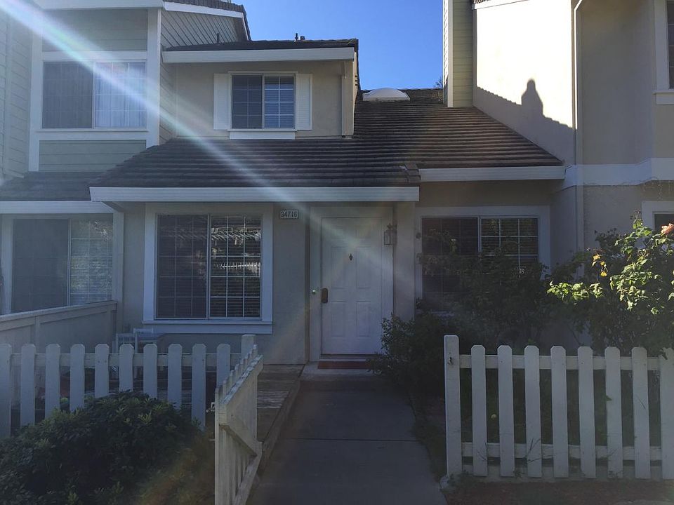 1st image of 34716 Woodhue Ter