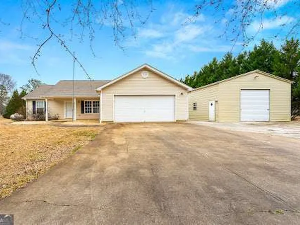 217 Overland Trl, Sharpsburg, GA 30277