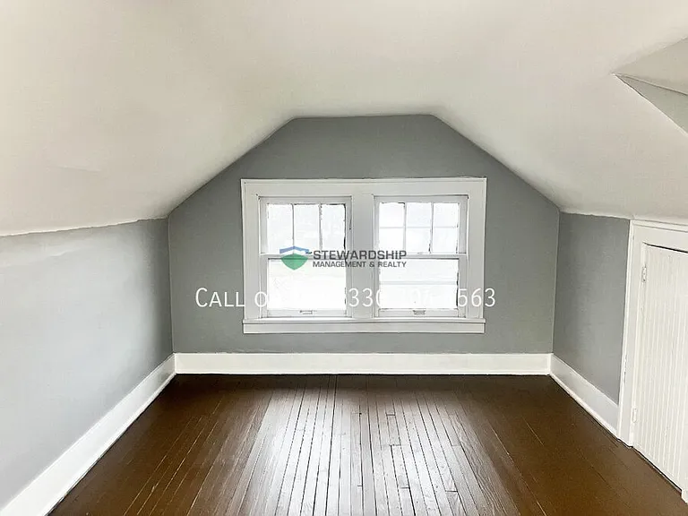 1012 Brown St — Photo 18