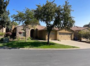 933 Sierra Park Ln, Sacramento, CA