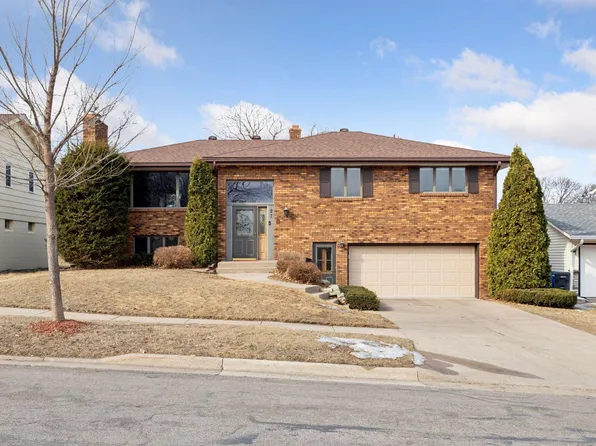 27 Winthrop St N, Saint Paul, MN 55119