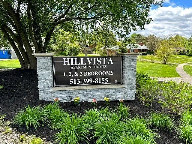 Hillvista Apartments — Photo 2
