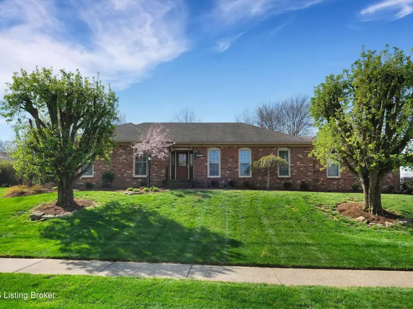 9100 Catania Dr, Jeffersontown, KY 40299