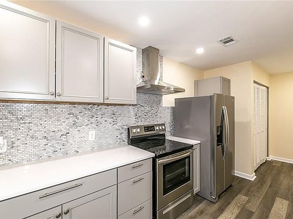 5th image of 6658 Rockbridge Rd