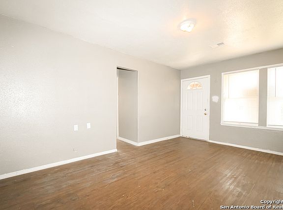 2nd image of 243 Prestwick Blvd