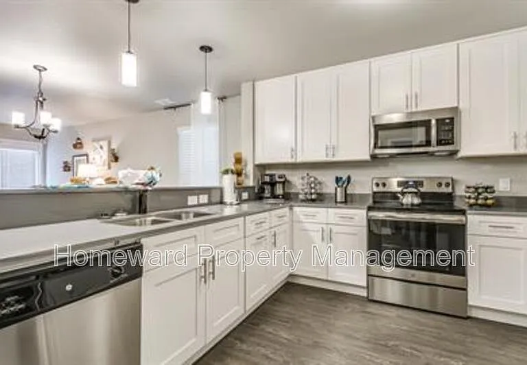3816 Sheraton Rd — Photo 3