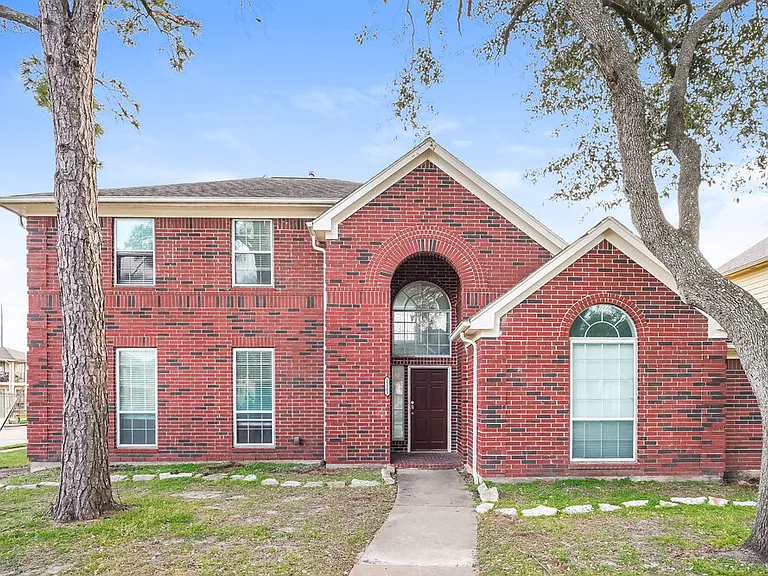 15303 Goodman St — Photo 1