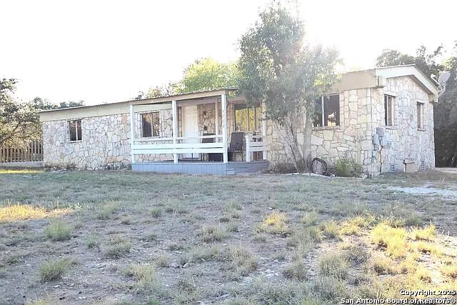 1884 Live Oak Dr