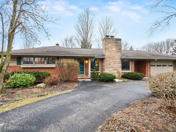 8887 Morrison Ave, Plymouth, MI 48170