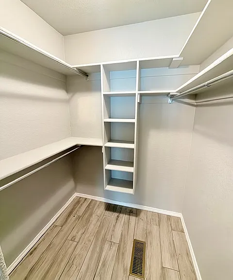287 S Breakwater Ln — Photo 18