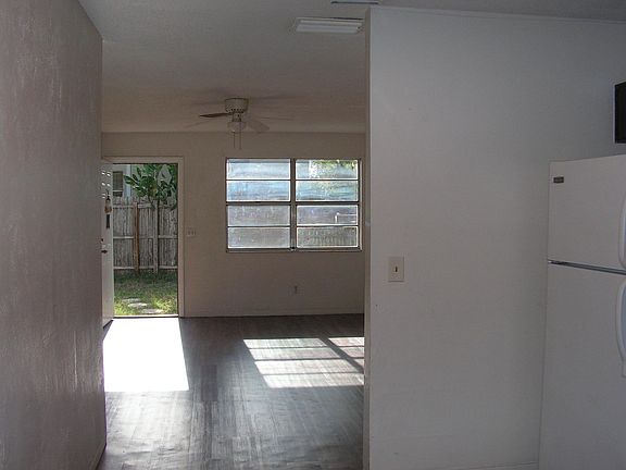 4th image of 840 Avondale Ave #840