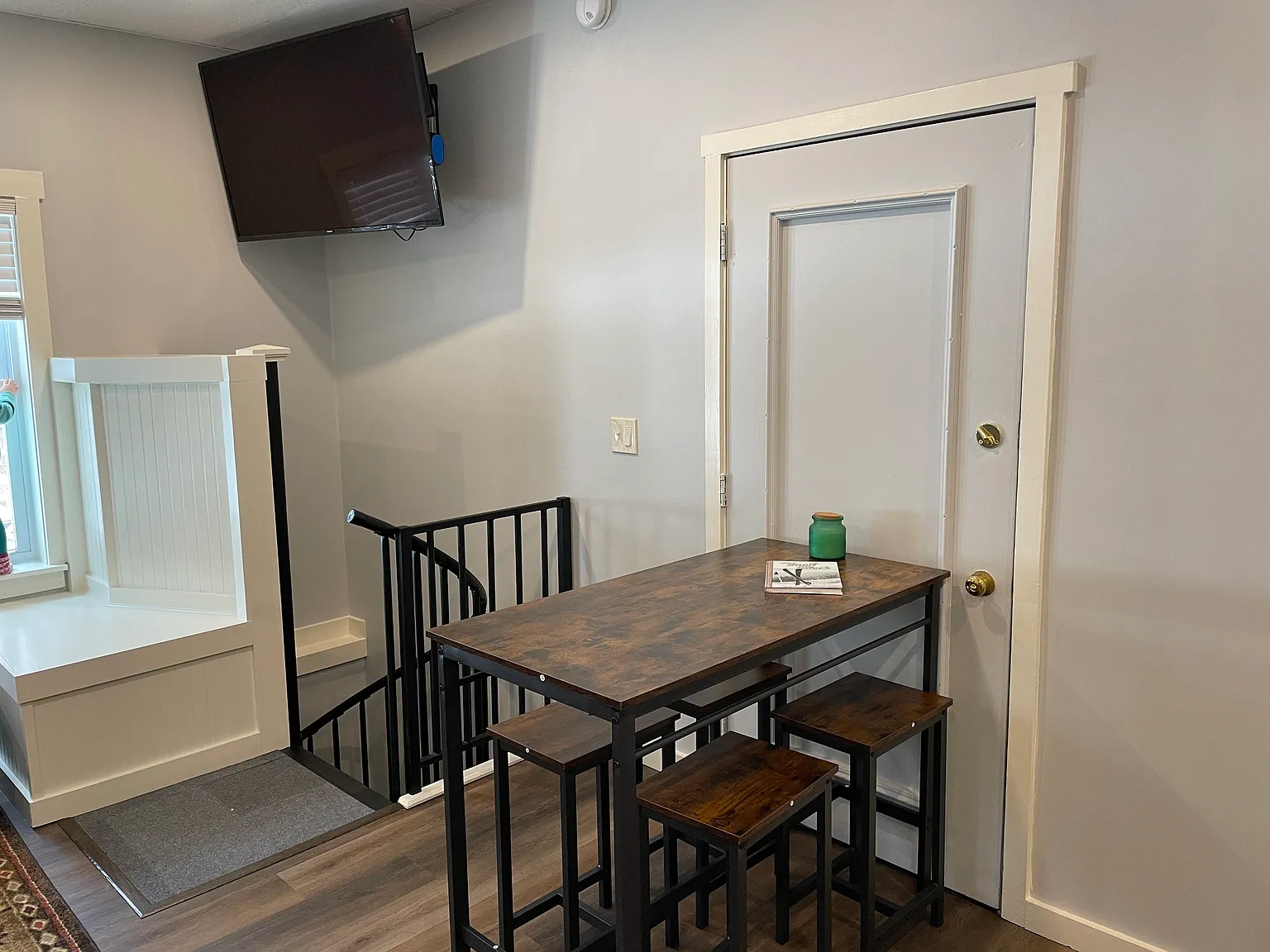 2 bed, 1.5 bath, 698 sqft, $1,750 — Photo 4