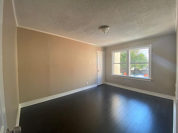 5th image of 3965 S Wilton Pl