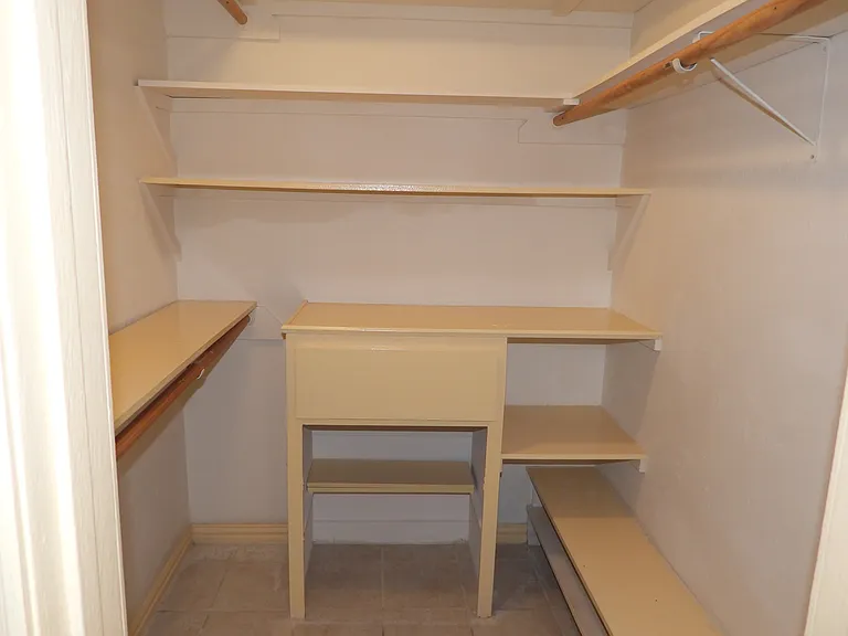14327 Lorne Dr — Photo 4