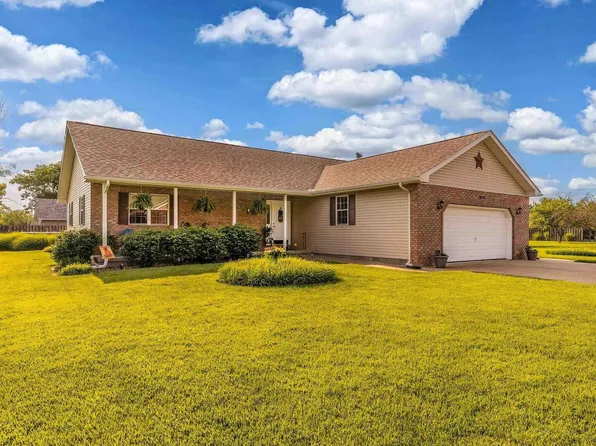 3021 Teakwood Ln, Herrin, IL 62948