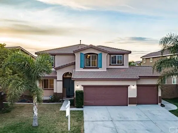 7217 Beckett Field Ln, Corona, CA 92880