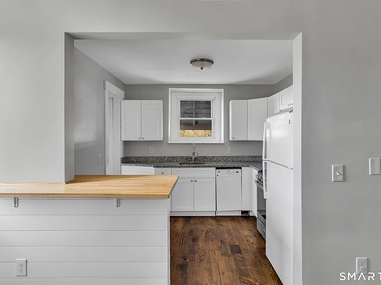 82-86 Water St #6 — Photo 7