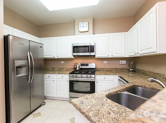 4th image of 20 W Briarwood Dr