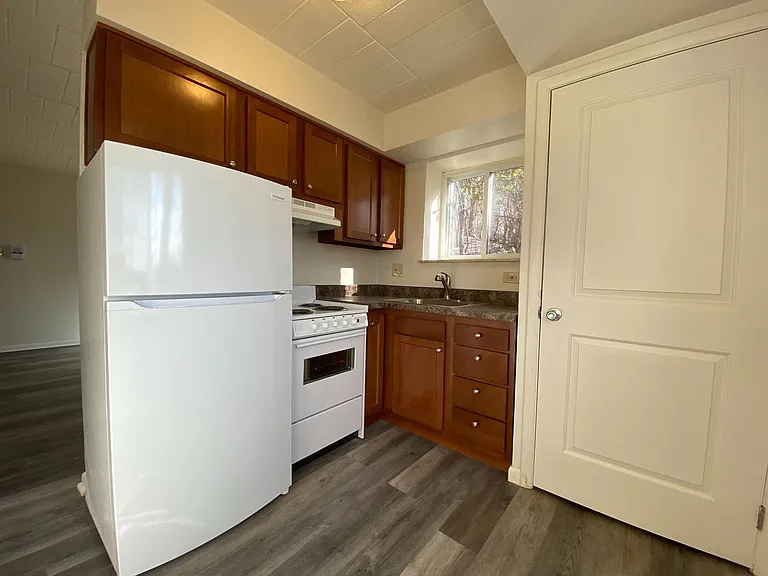 600 Virginia Ave — Photo 1