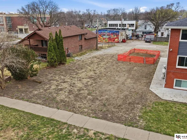 1039 C St, Lincoln, NE 68502