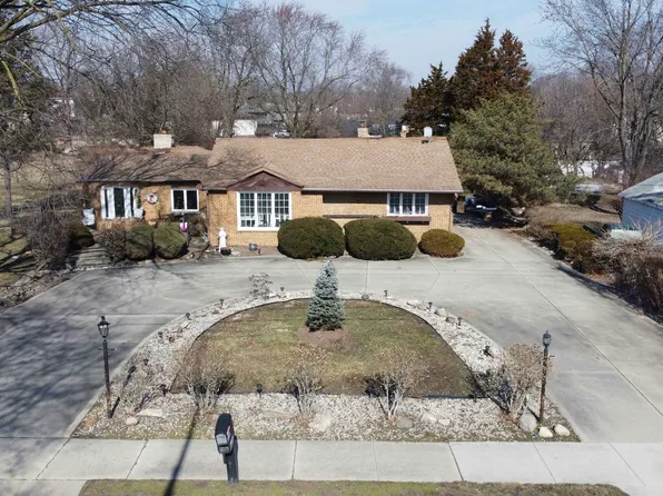 1132 W Army Trail Blvd, Addison, IL 60101