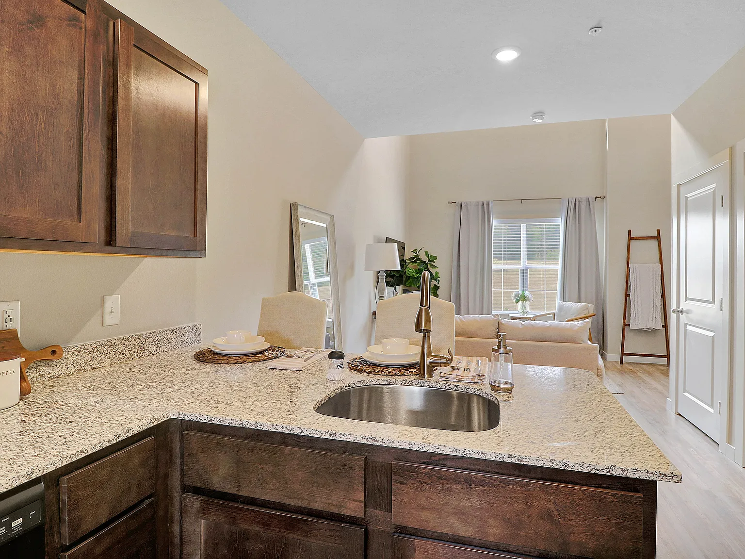 The Reserve at Chaffee Crossing Apartment Homes & Townhomes — Photo 2