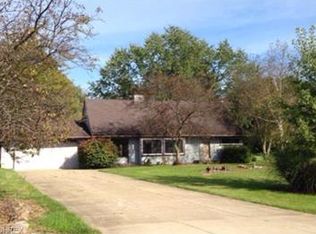 3077 Loyal Oak Dr, Norton, OH 44203