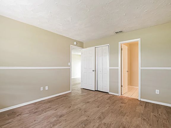 5th image of 111 Oaxaca Ln