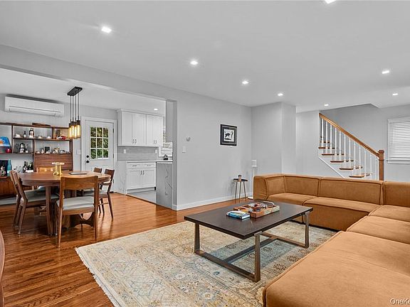4th image of 60 Longview Drive