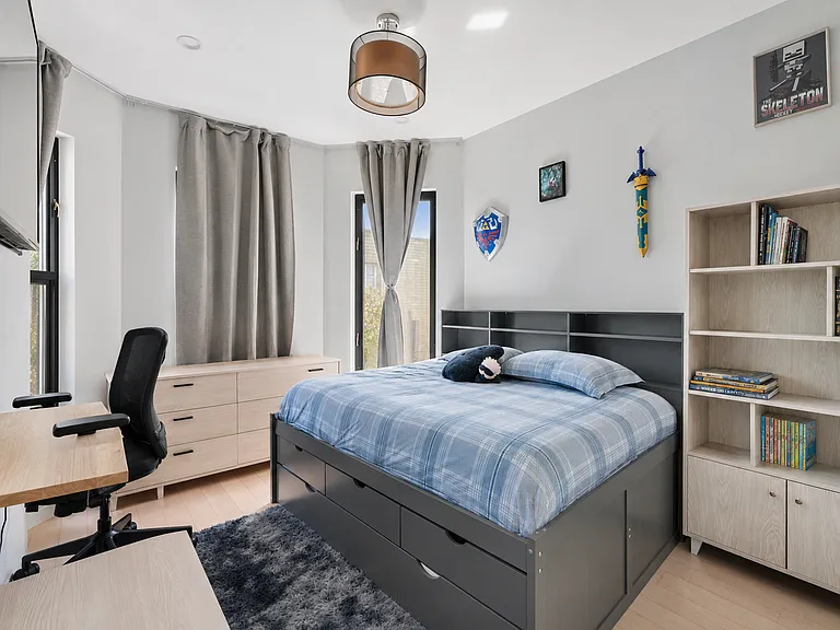 687 Humboldt St #1 — Photo 10