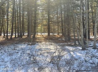 Maplewood Dr, Lackawaxen, PA 18435