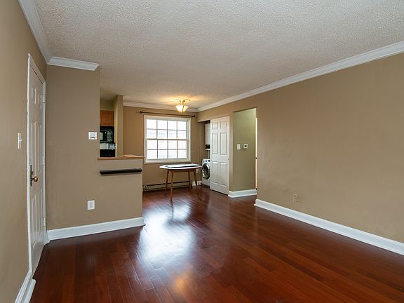 4th image of 1732 W Abingdon Dr APT 102