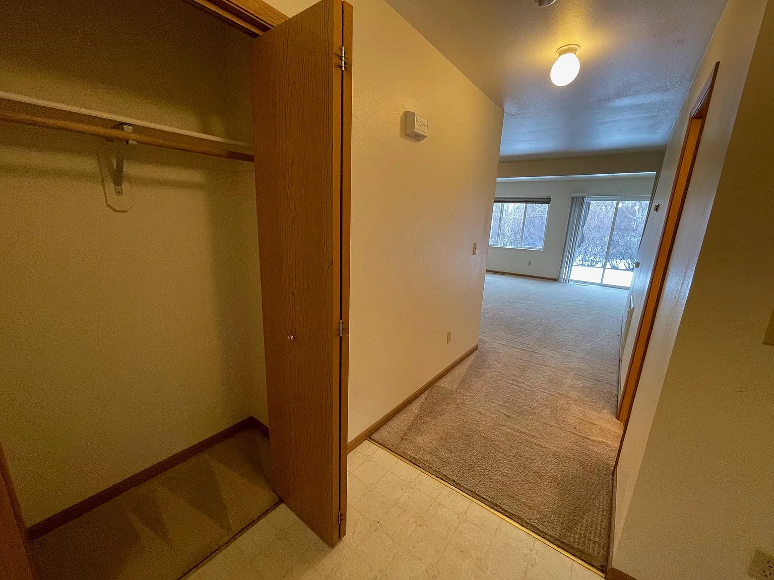 3 bed, 1.5 bath, 1109 sqft, $2,100 — Photo 2