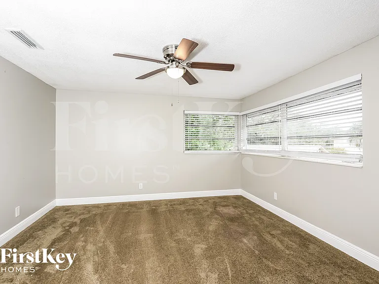 957 Bayward Ct — Photo 12