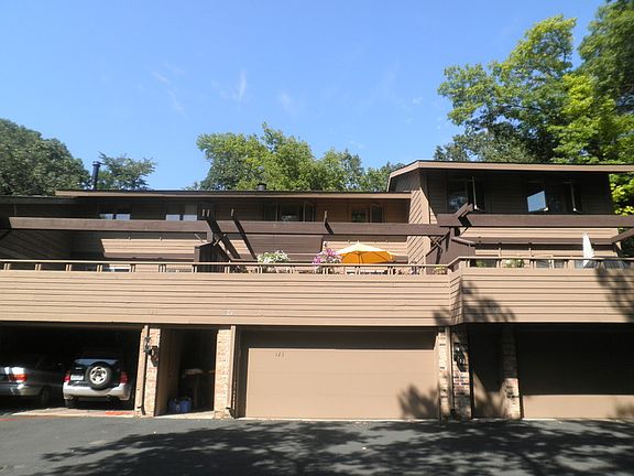3rd image of 123 Birnamwood Dr