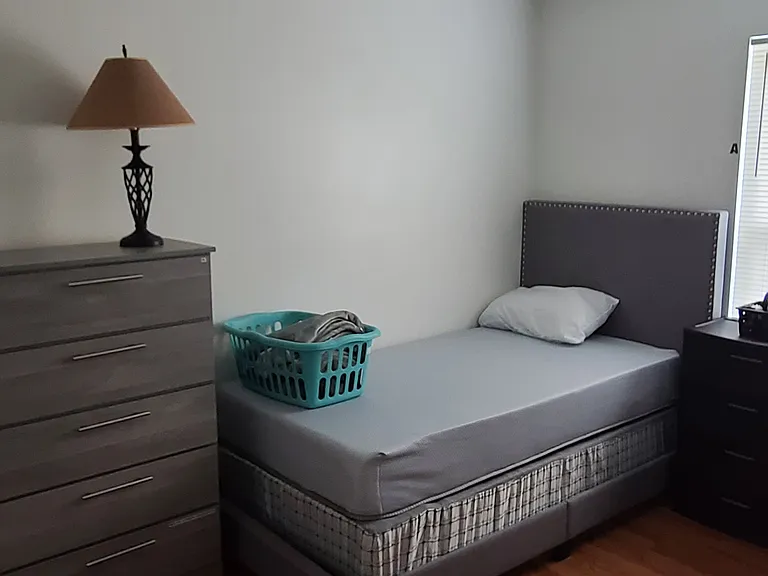 3007 N Mitchell Ave — Photo 6