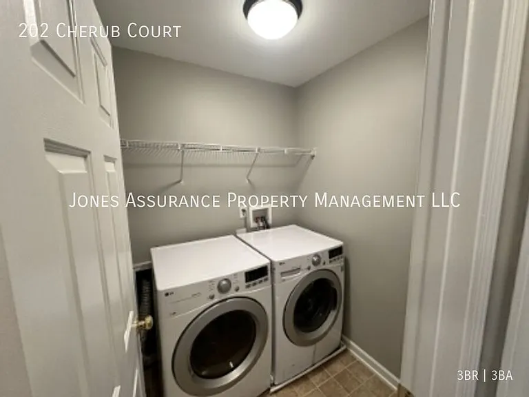 202 Cherub Ct — Photo 2