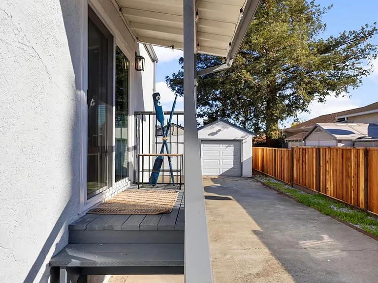 19770 Sprague Ct — Photo 3