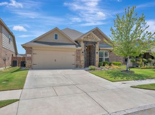 1652 Victoria Dr, Saginaw, TX 76131