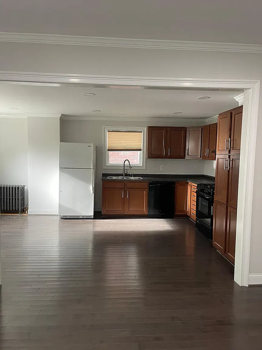 4 bed, 1416 sqft, $2,300 — Photo 4