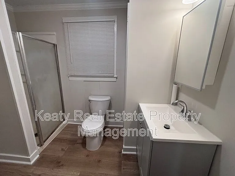 408 1/2 Harding St — Photo 7