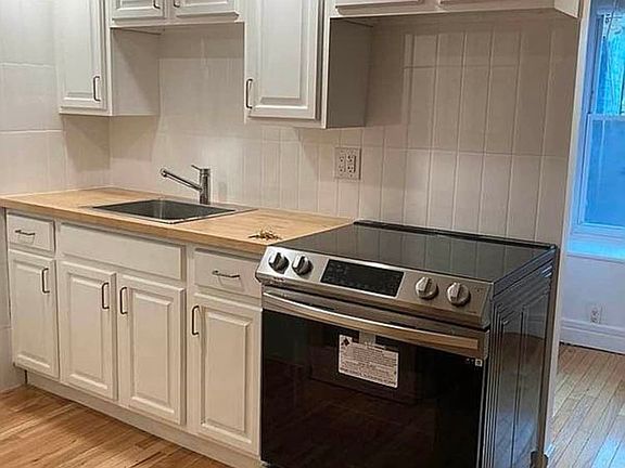 3rd image of 101 Skillman Ave #1