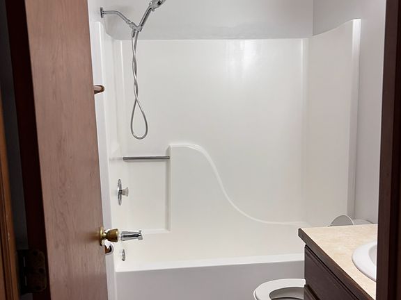 4th image of 311 E 2nd St